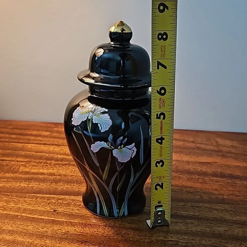 Vintage oriental black decorative jar with lid